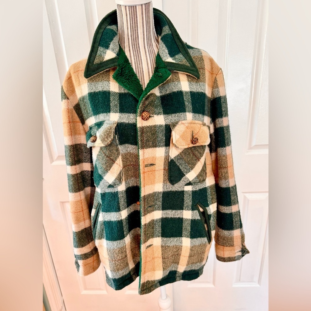 ❄️ Vintage Fox Knapp Green and Tan Plaid Woman’s Cabincore style jacket - Picture 2 of 9